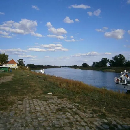 Апартаменты Wohnen Im Ehemaligen Kaminstudio Mit Klimaanlage Wittenberg