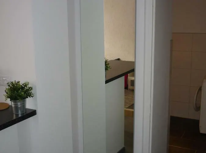 Wohnen Im Ehemaligen Kaminstudio Mit Klimaanlage Апартаменты